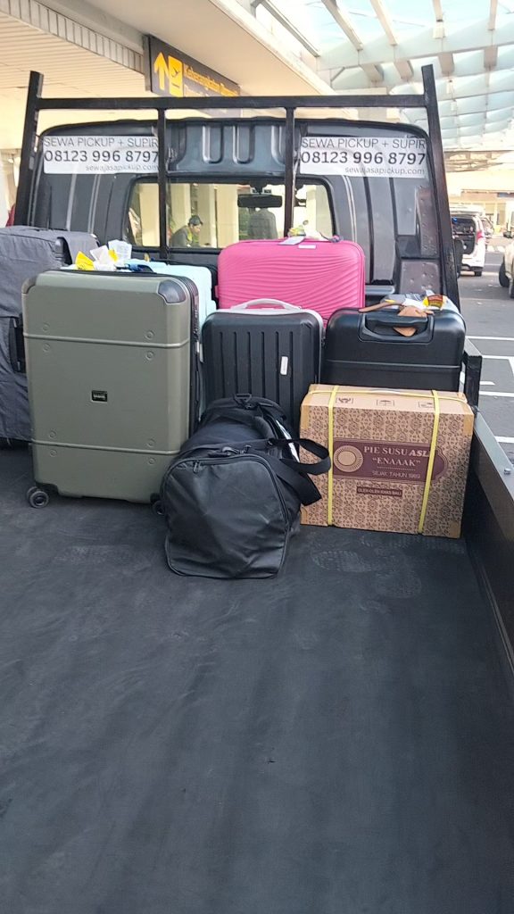 Luggage rombongan siap antar ke bandara dengan sewa jasa pickup
